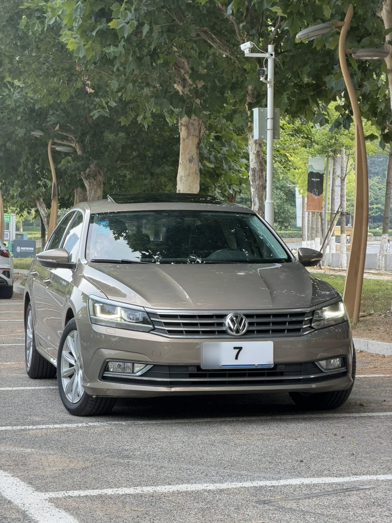 Passat 2016 330TSI DSG photo 2