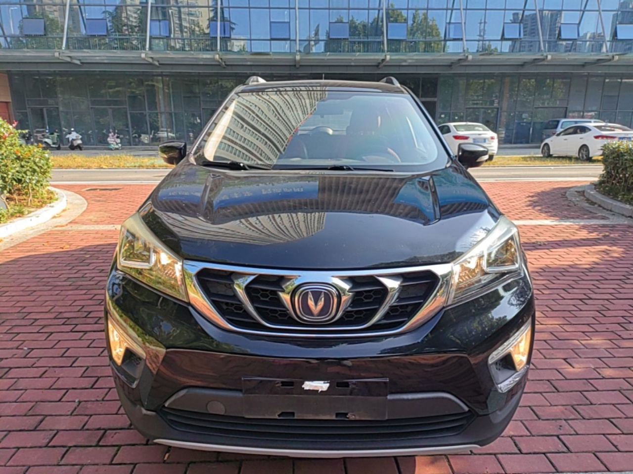 CS15 2016 1.5L MT Luxury photo 2