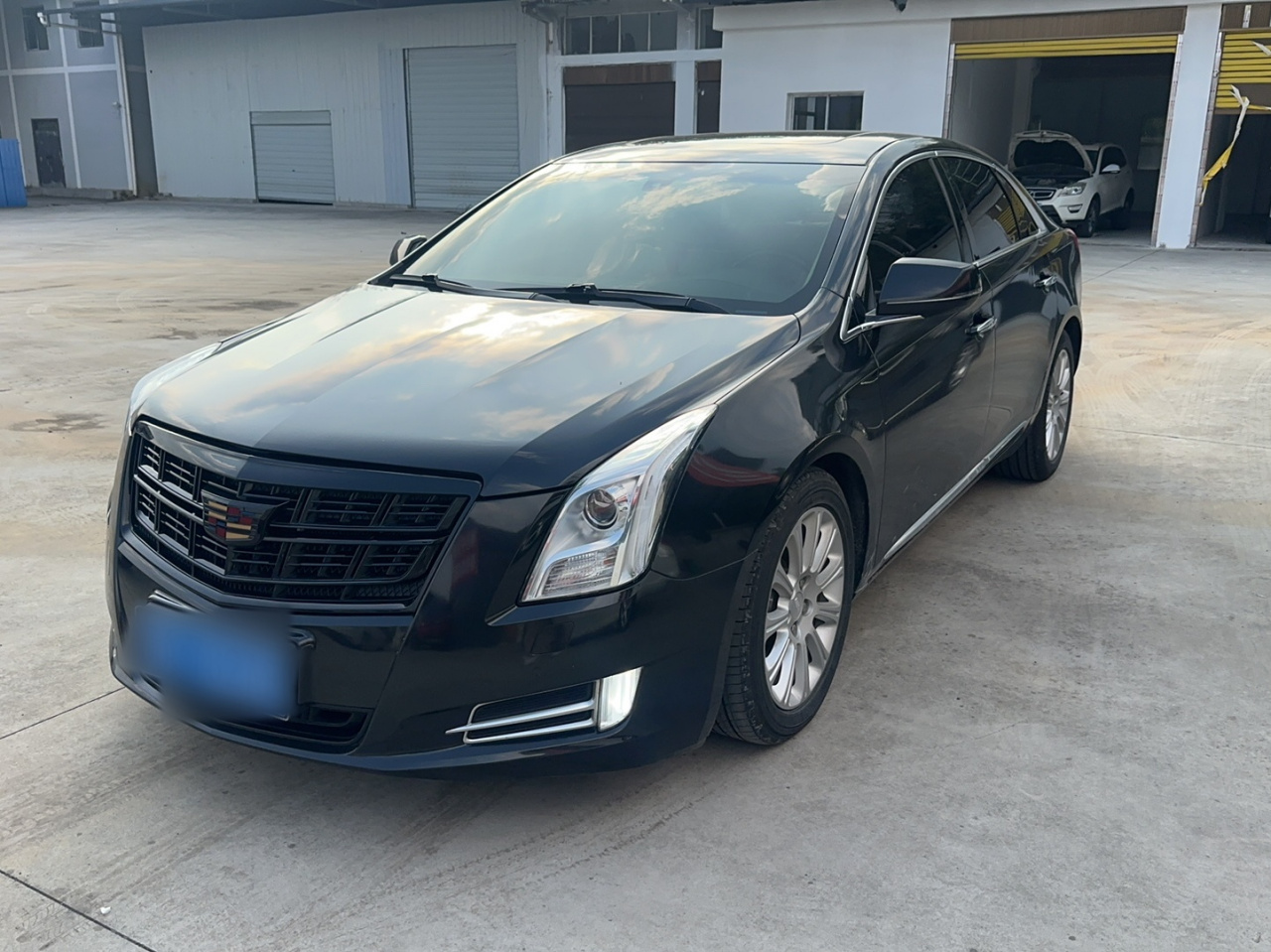 XTS 2017 28T Elite