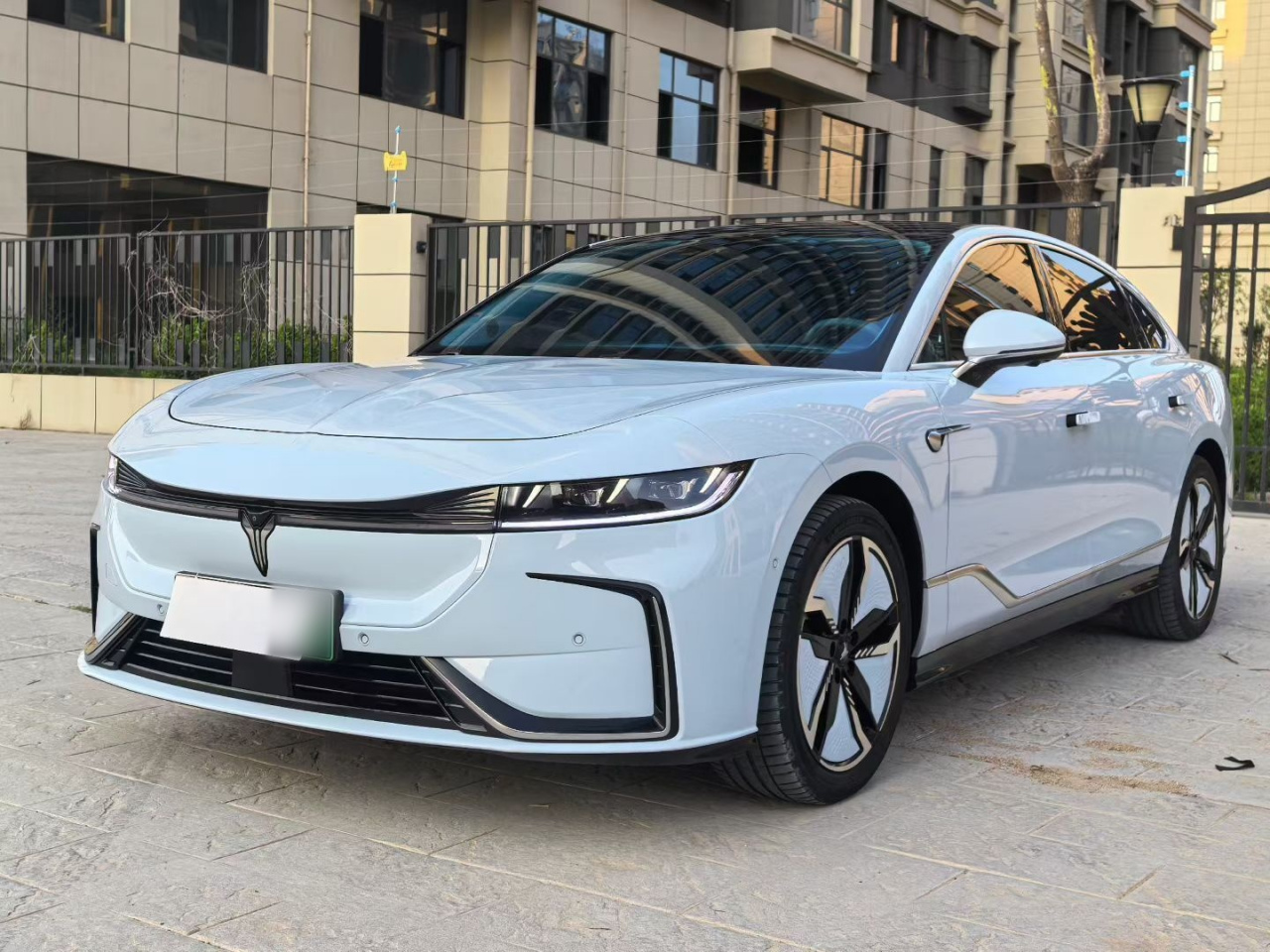 Voyah Passion 2023 AWD Flagship