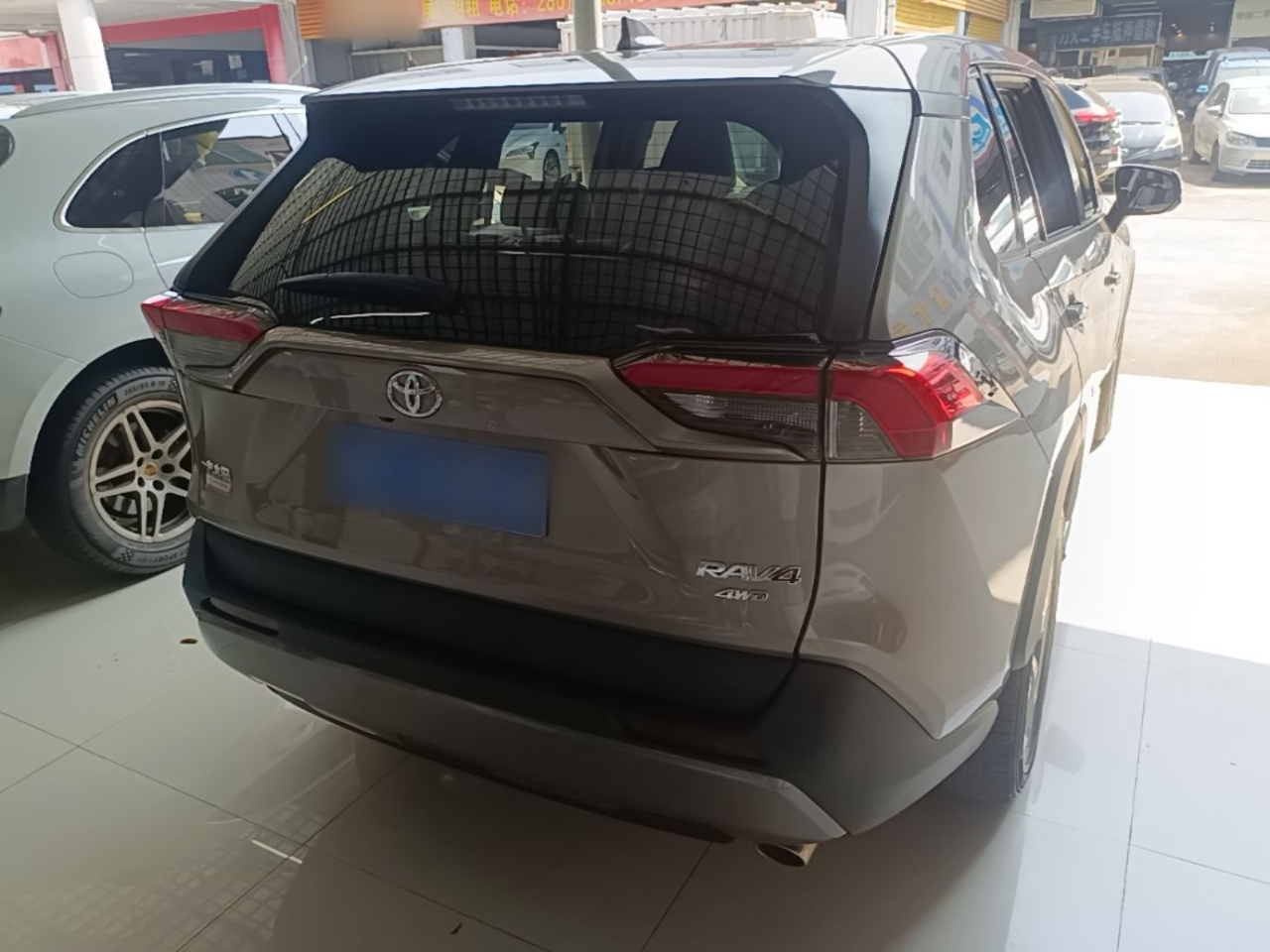 RAV4 2020 2.0L CVT AWD photo 4