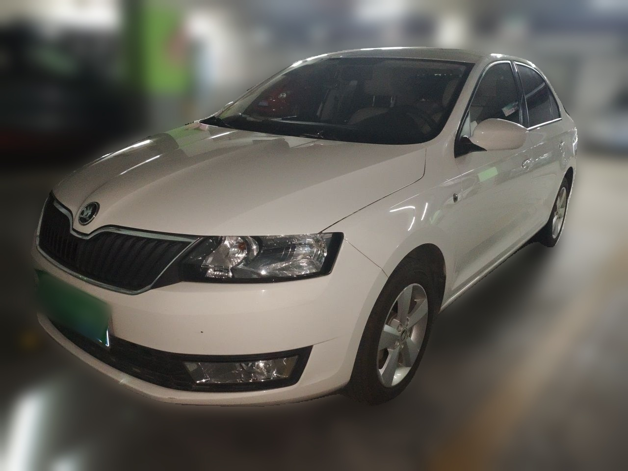 Rapid 2015 1.6L MT
