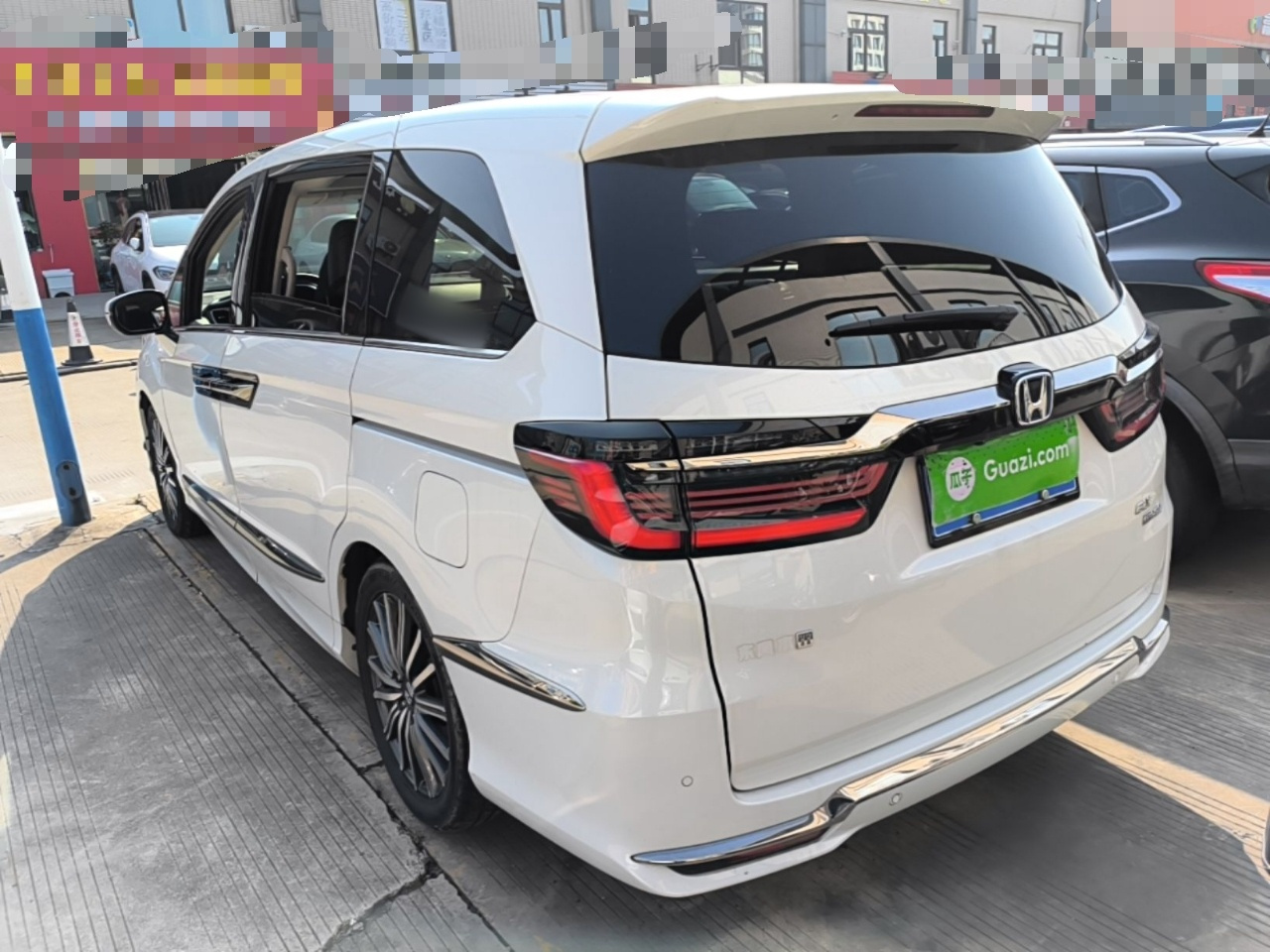Elysion 2022 2.0L e:HEV Luxury photo 4