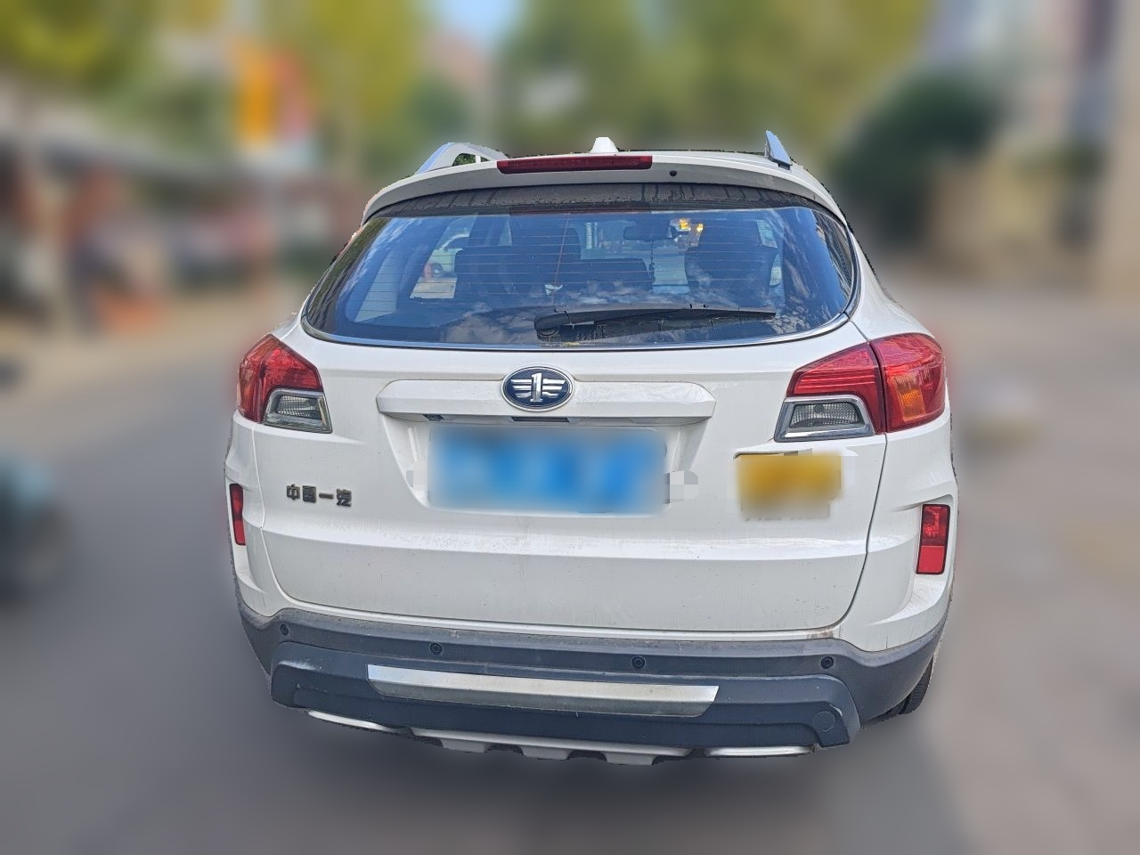 Bestune X80 2015 2.0L AT Luxury photo 3