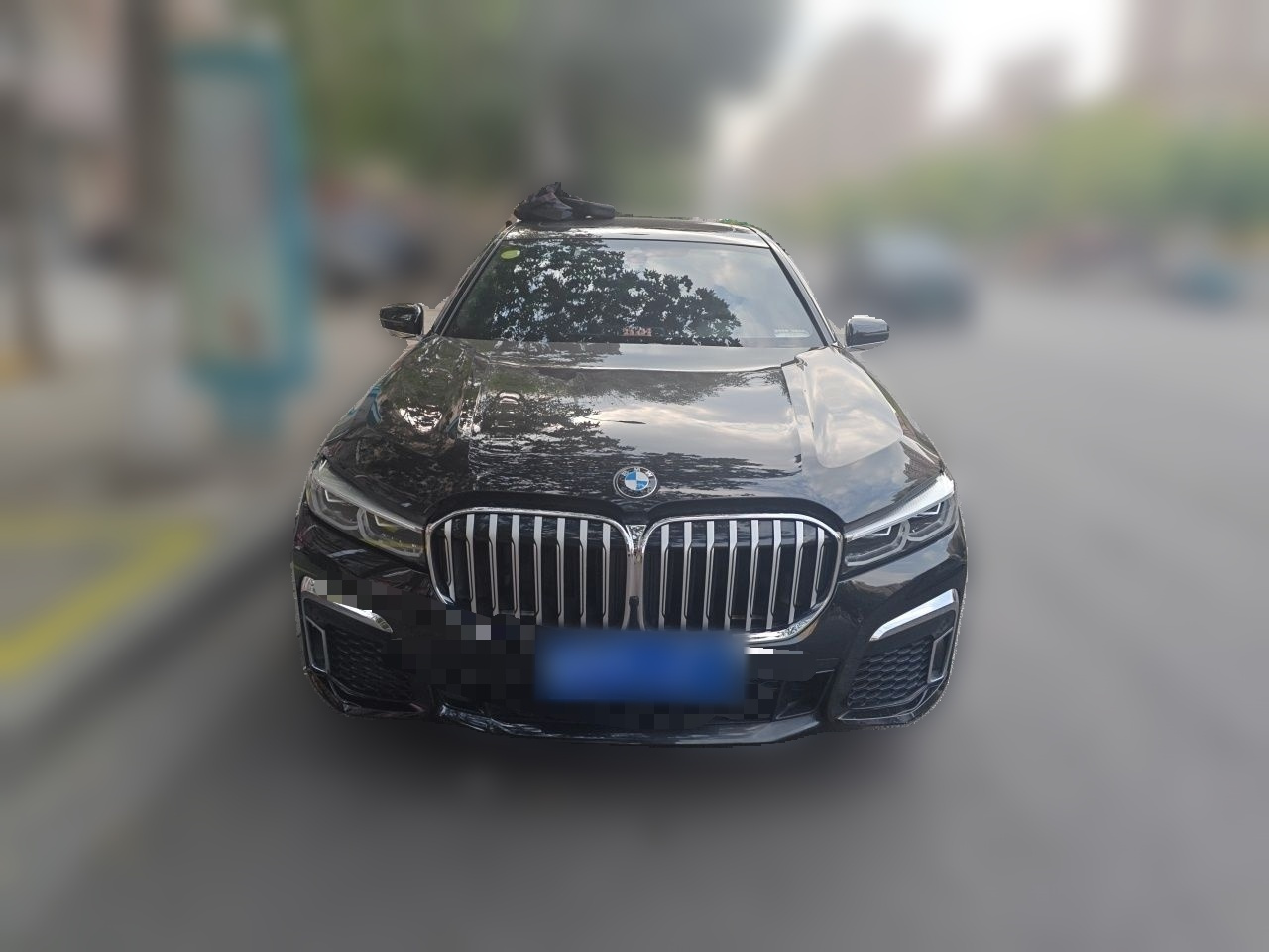 7 Series 2019 740Li Leading M Sport Package photo 2
