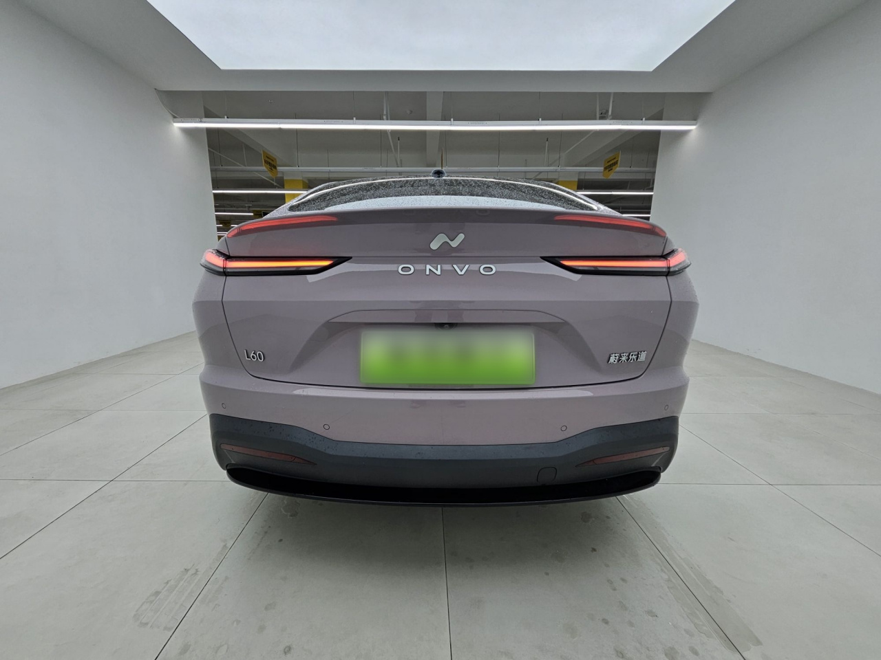 L60 2024 60kWh RWD photo 3