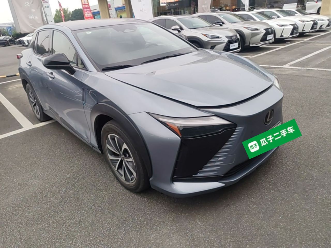 RZ 2023 450e AWD photo 3