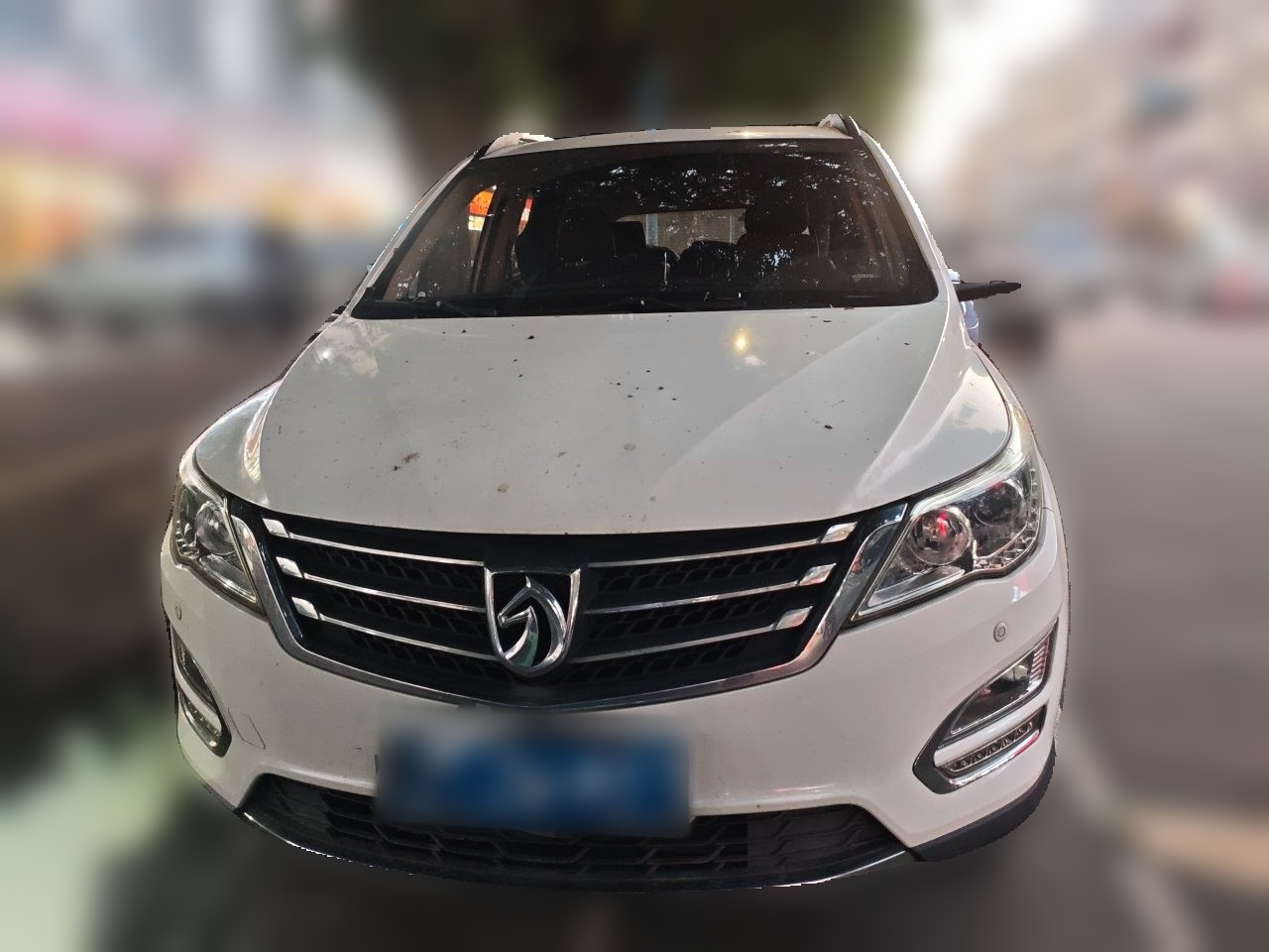 560 2016 1.8L MT Luxury photo 2
