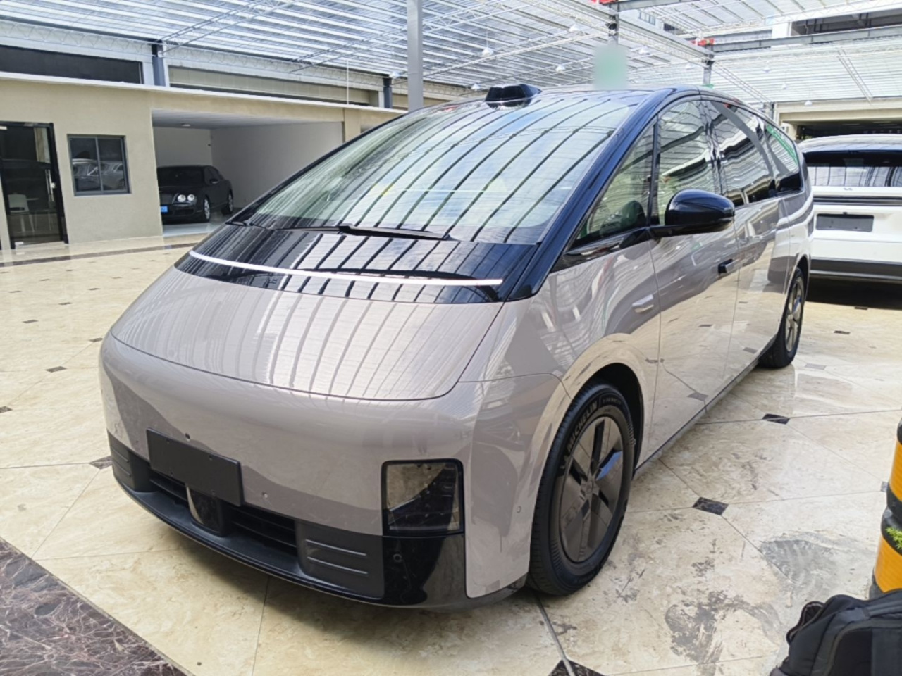 Li MEGA 2024 Ultra