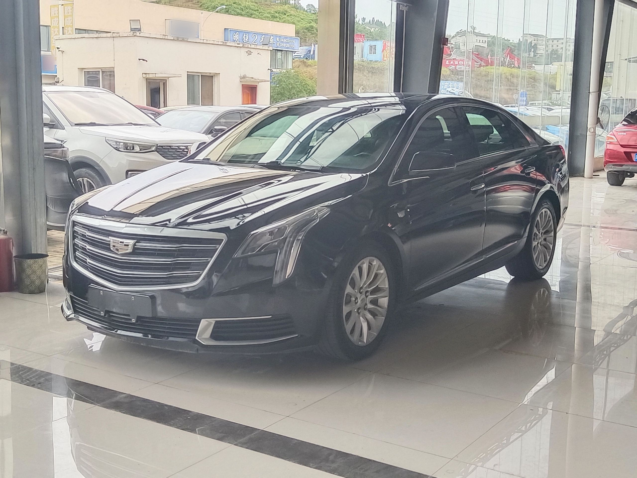 XTS 2018 28T Tech