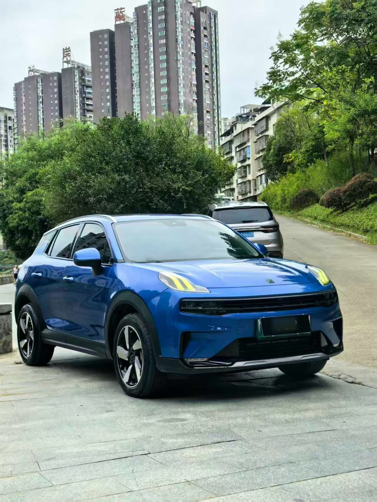 06 EM-P 2020 PHEV Plus photo 2