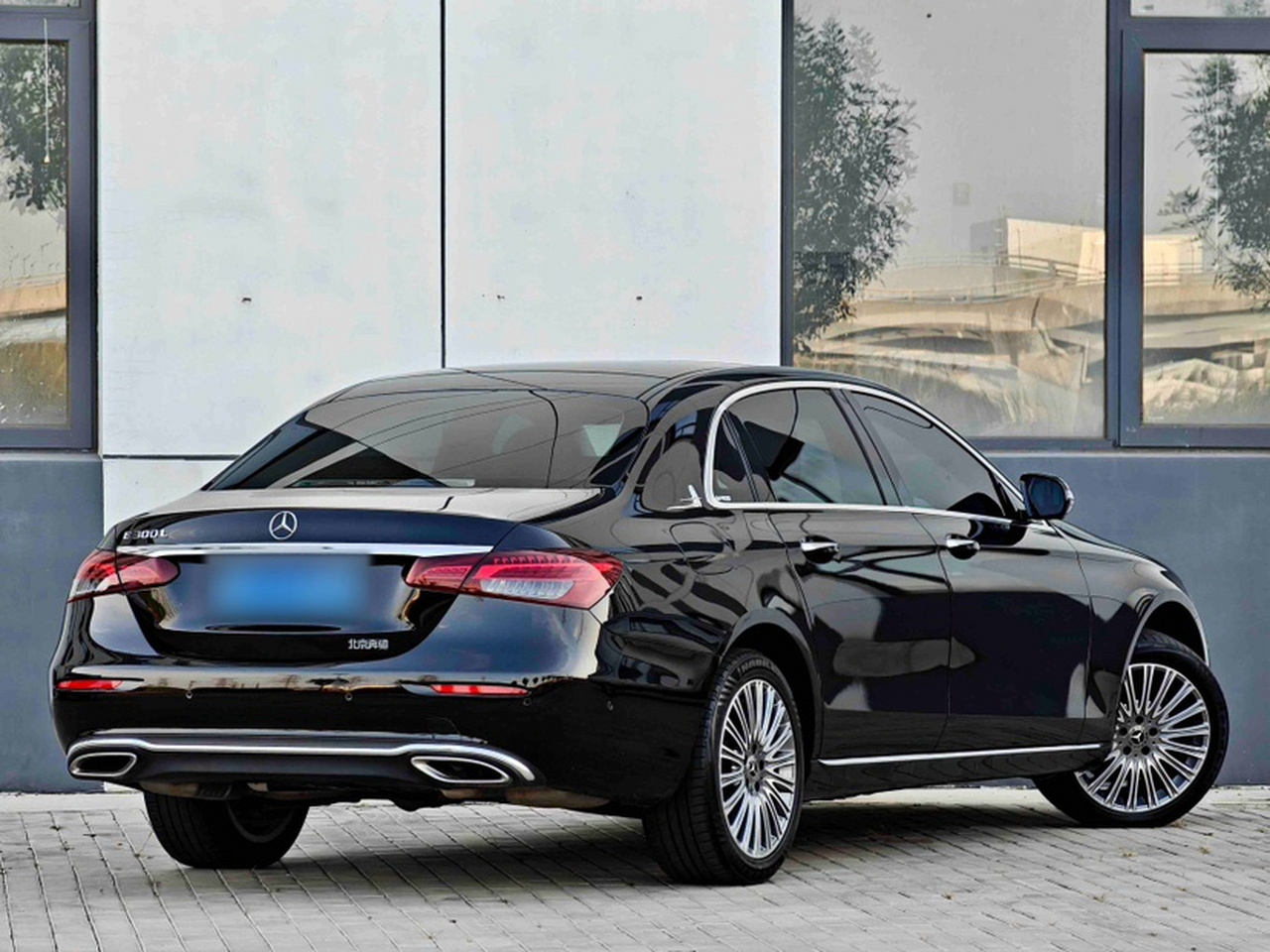 E-Class 2023 Facelift E 300 L Luxury photo 2