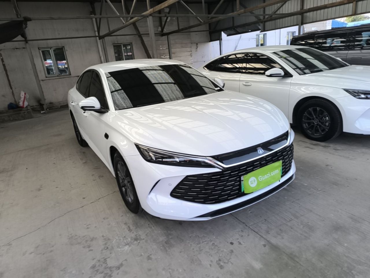 Qin L 2025 DM-i ADAS 80KM Leading photo 3