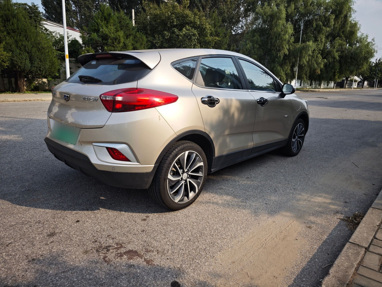 Emgrand GSe 2018 photo 4