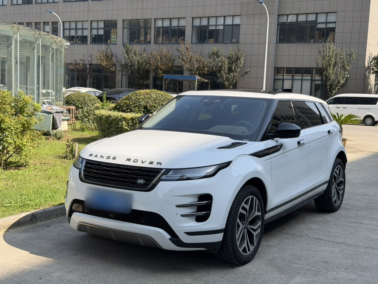 2024 Range Rover Evoque L SE