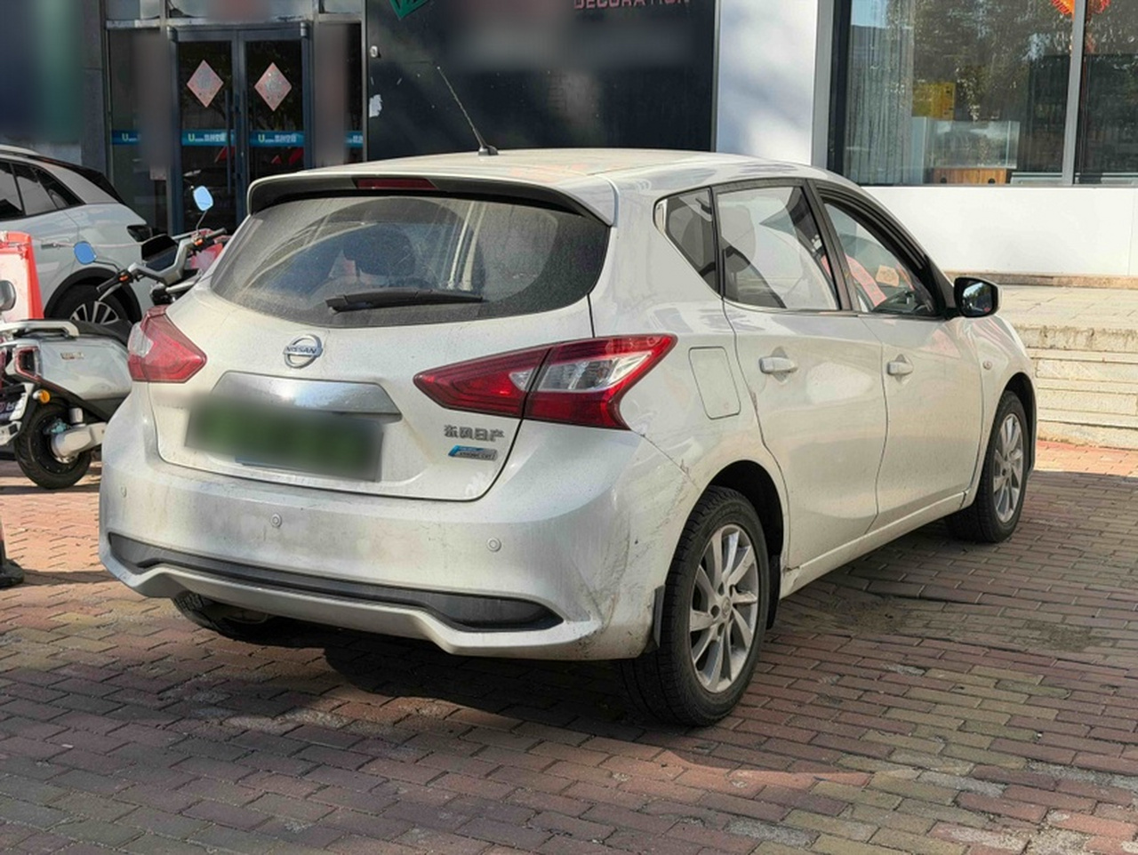 Tiida 2016 1.6L CVT photo 2