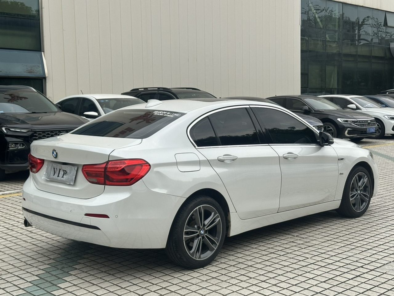 1 Series 2017 118i Sport photo 4