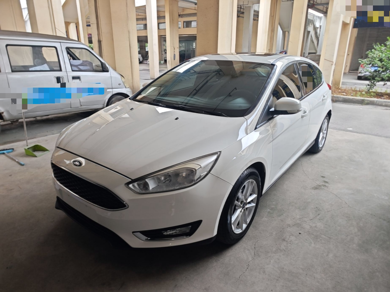 Focus 2015 Hatchback 1.6L AT
