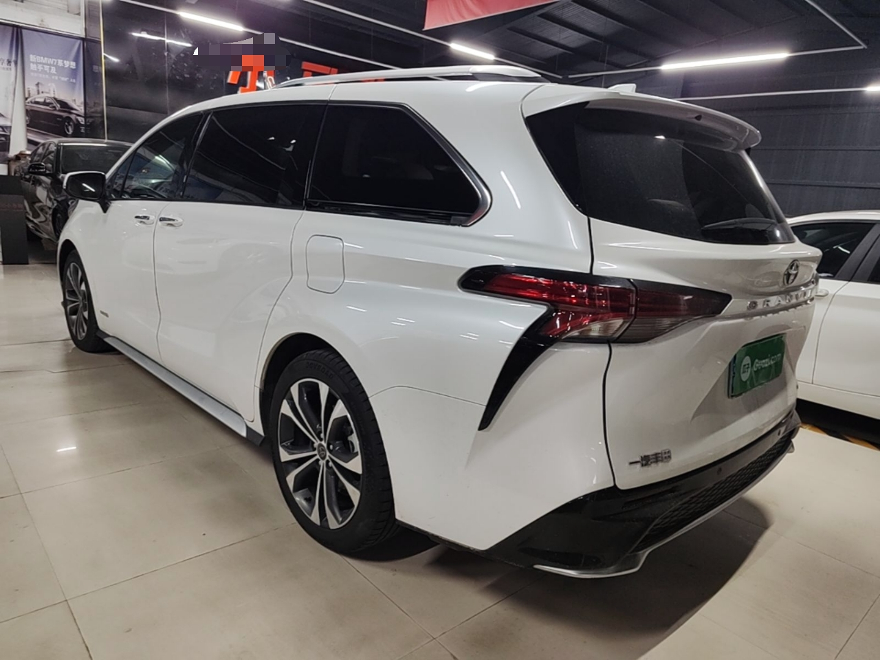 Granvia 2023 2.5L Hybrid Premium PLUS photo 4