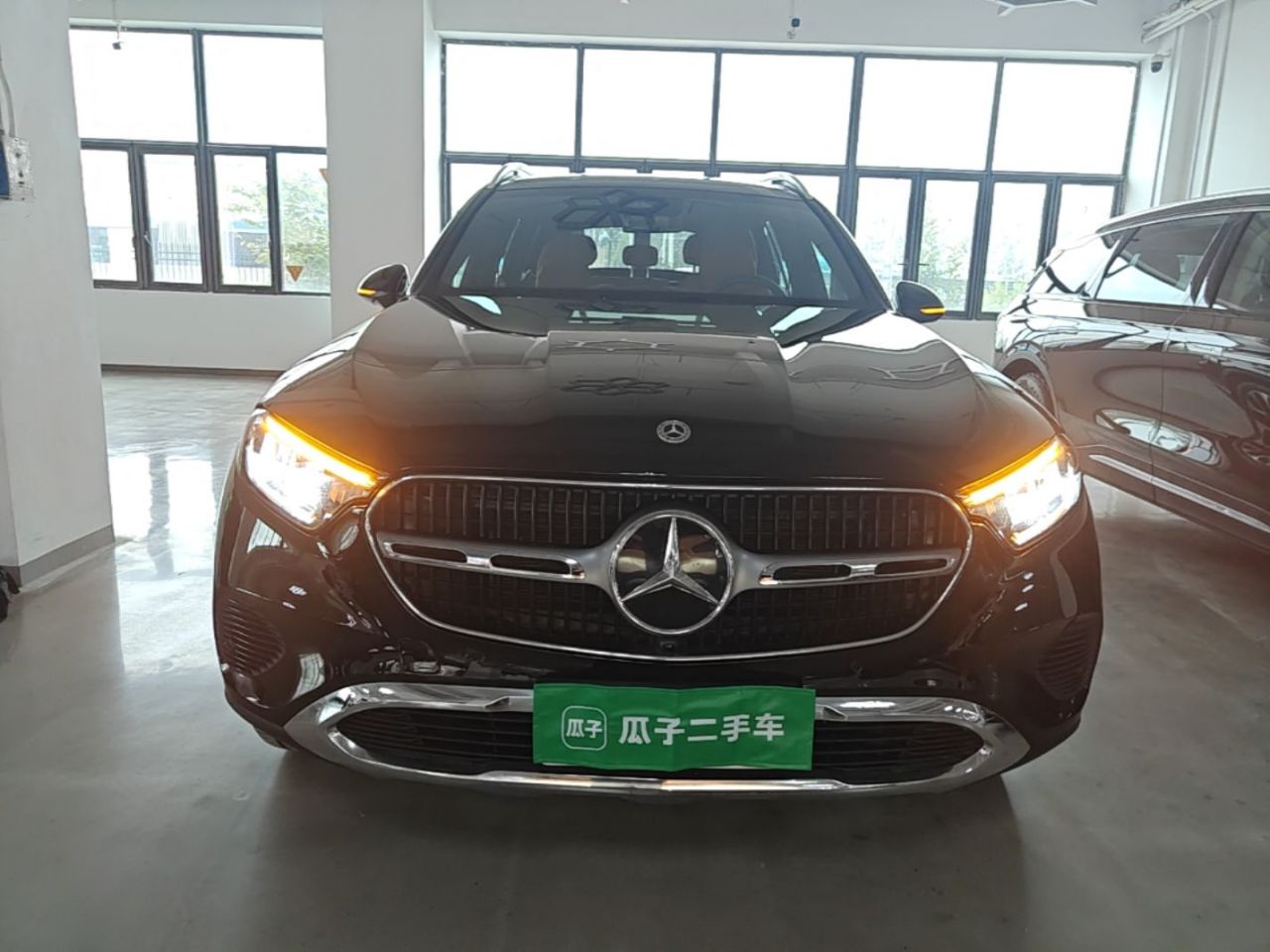 GLC 2024 GLC 260 L 4MATIC Dynamic 5-Seater photo 2