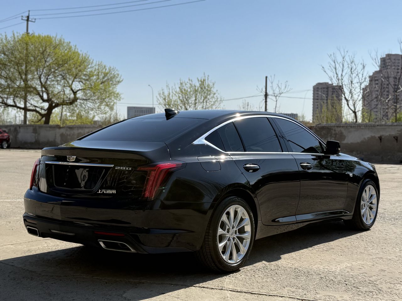 CT5 2022 28T Luxury Standard photo 4
