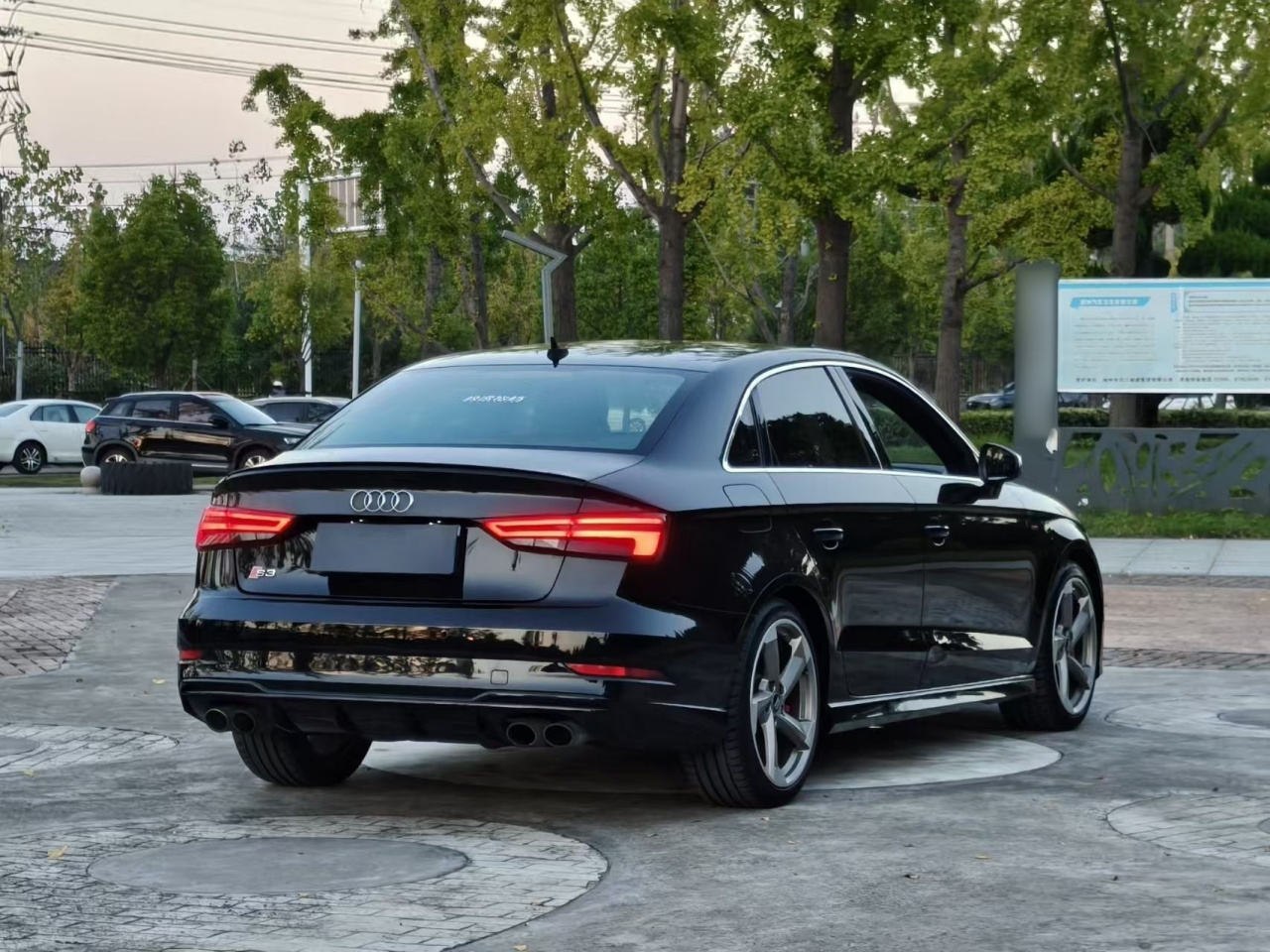 S3 2019 S3 2.0T Limousine photo 5