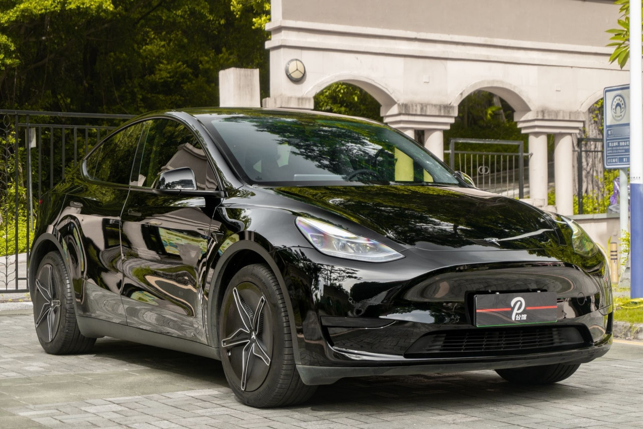 Model Y 2022 RWD photo 3