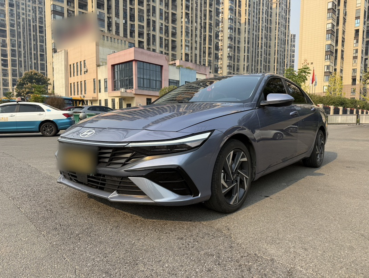 Elantra 2023 1.5L CVT LUX Premium