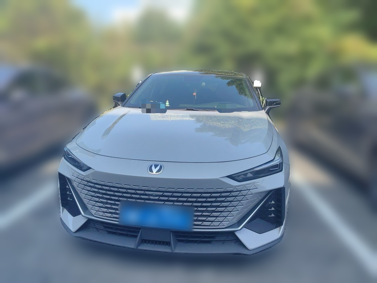 UNI-V 2022 1.5T Premium photo 2