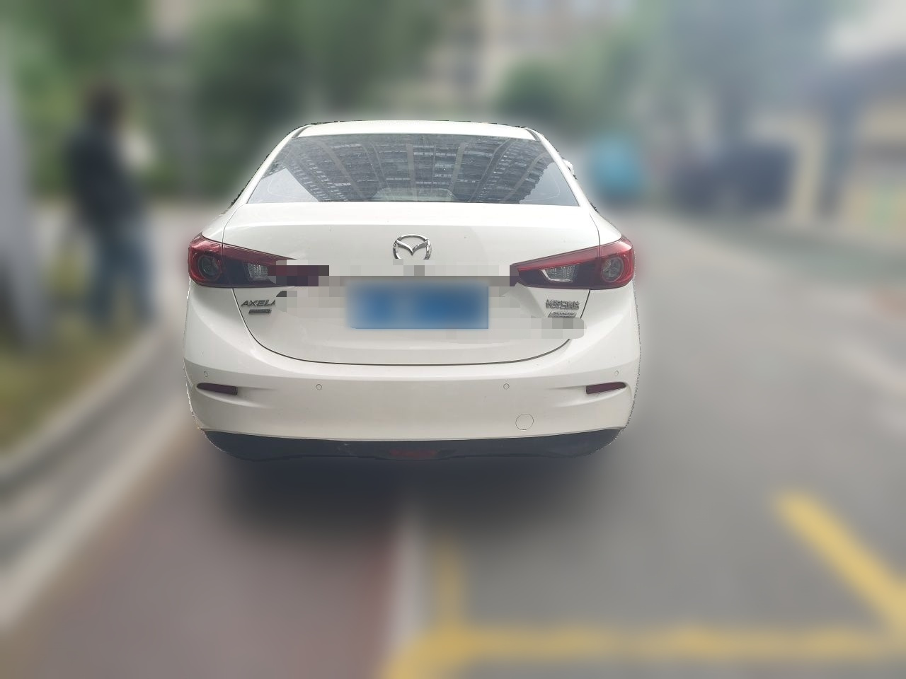 3 Axela 2016 Sedan 1.5L AT Luxury photo 5
