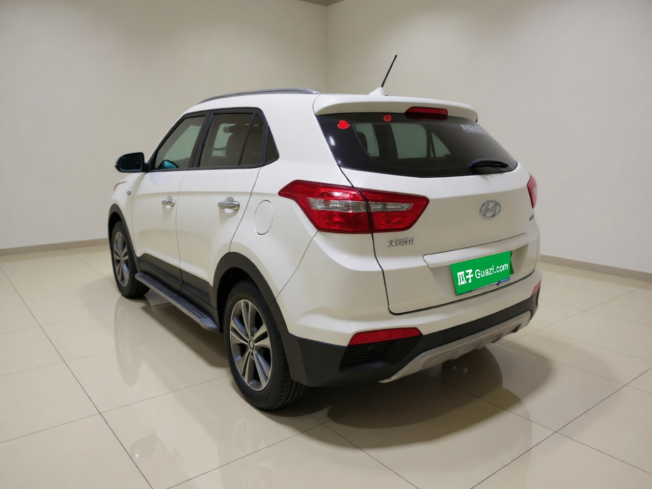 ix25 2015 1.6L AT RWD Smart GLS photo 3