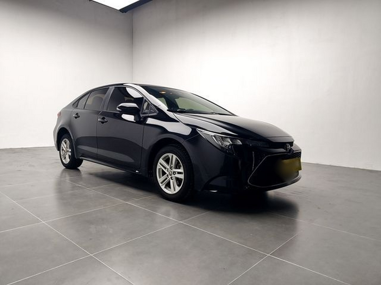 Levin 2019 185T CVT Luxury China VI photo 3
