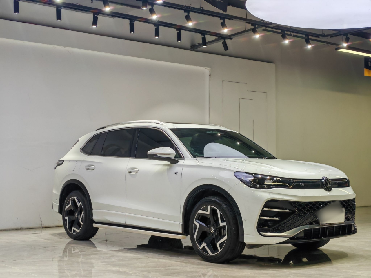 Tiguan L 2024 PRO 330TSI RWD R-Line photo 4