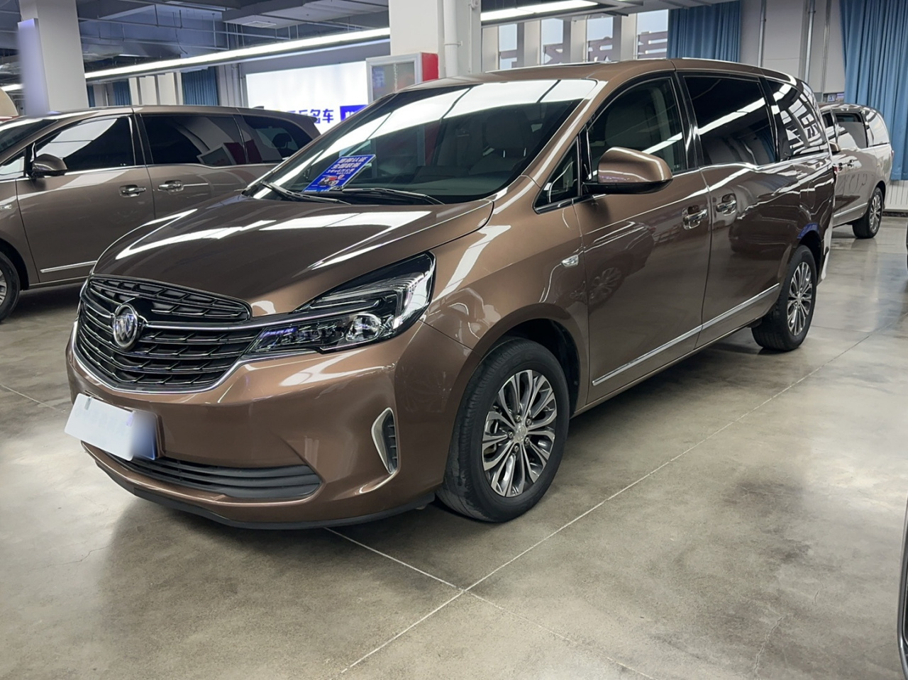 GL8 2022 652T Luxury