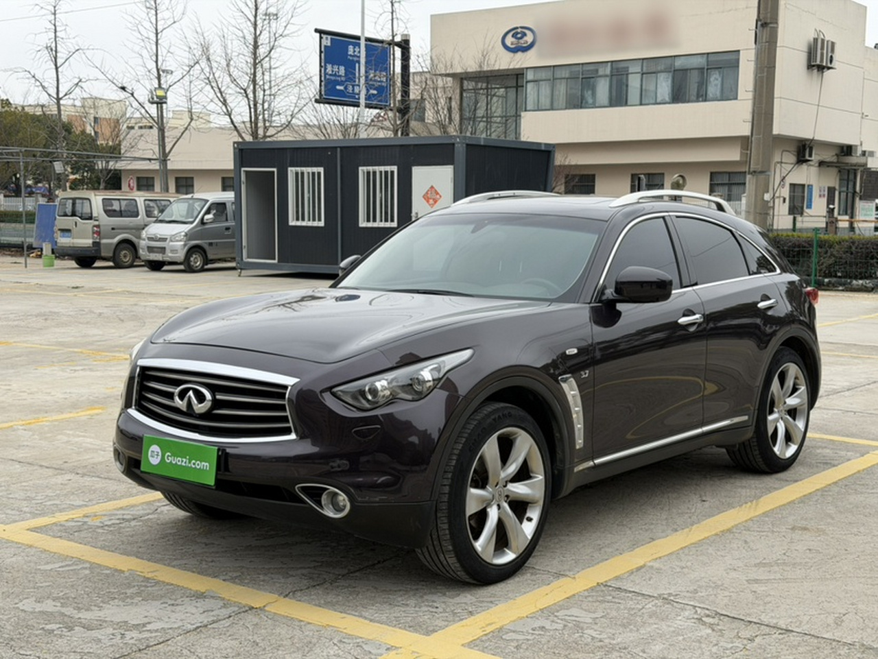 QX70 2013 3.7L Standard photo 2
