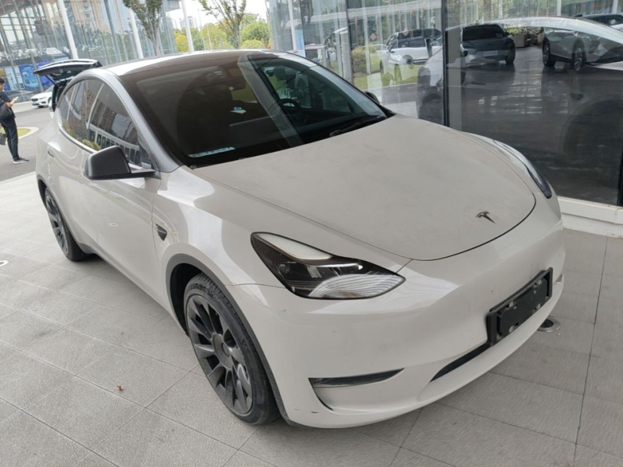 Model Y 2021 Standard Range RWD photo 5