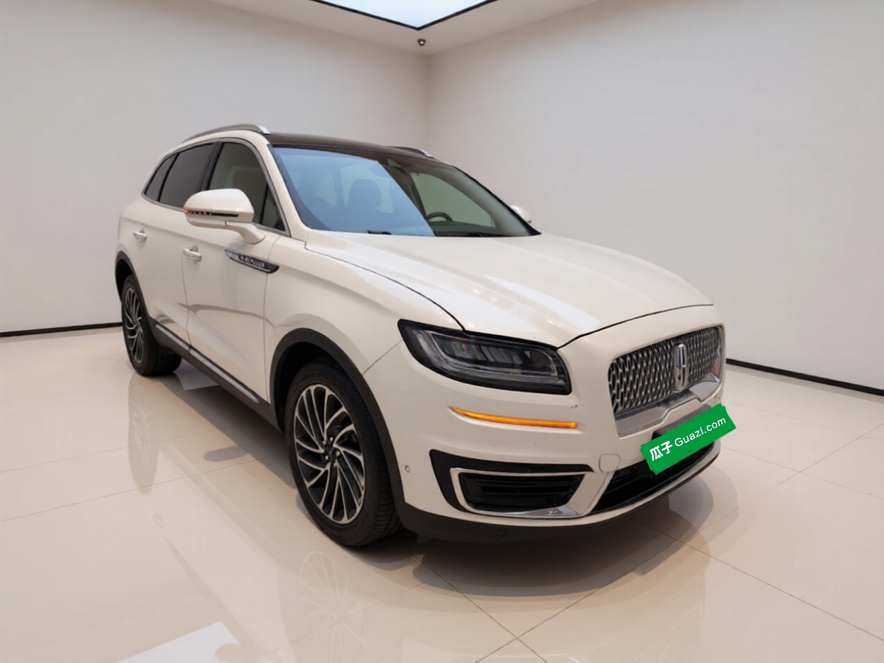 Nautilus Imported 2020 2.0T AWD photo 3