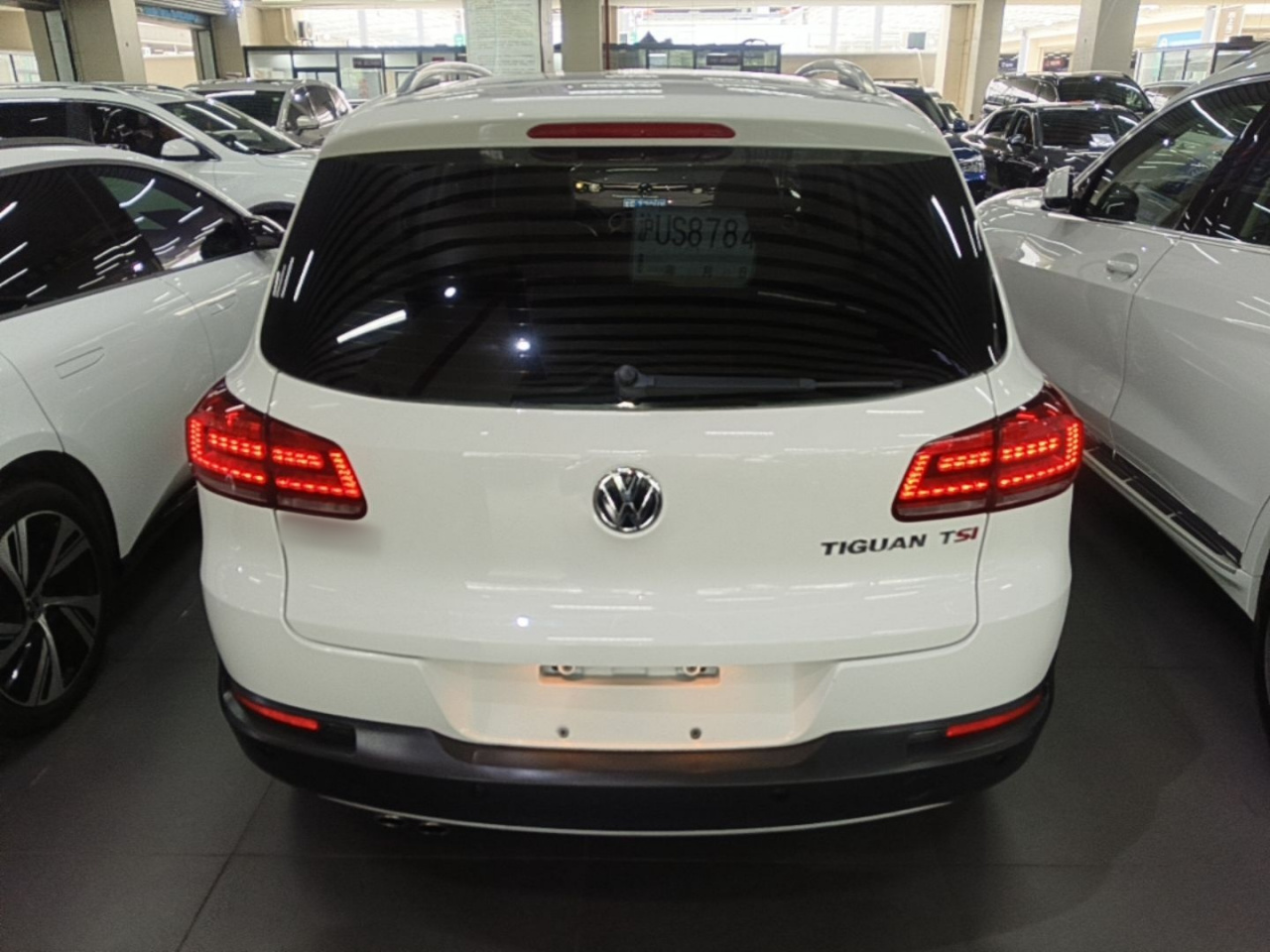 Tiguan 2015 1.8TSI AT RWD Luxury photo 5