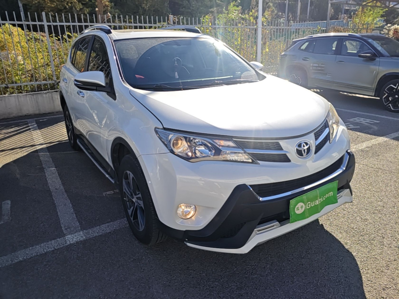 RAV4 2015 2.0L CVT AWD photo 3