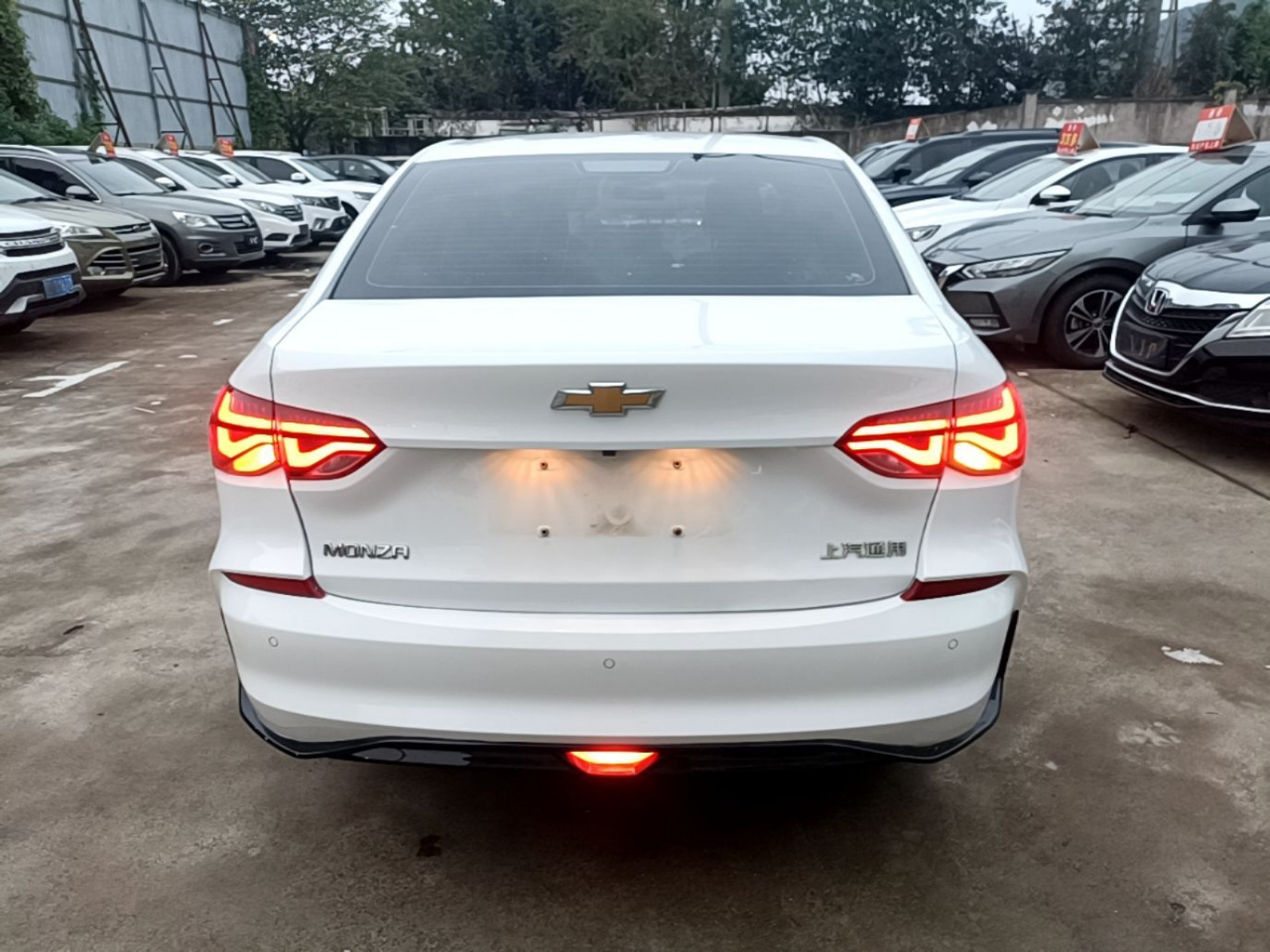 Cruze 2023 1.5L DCT Enjoy photo 3