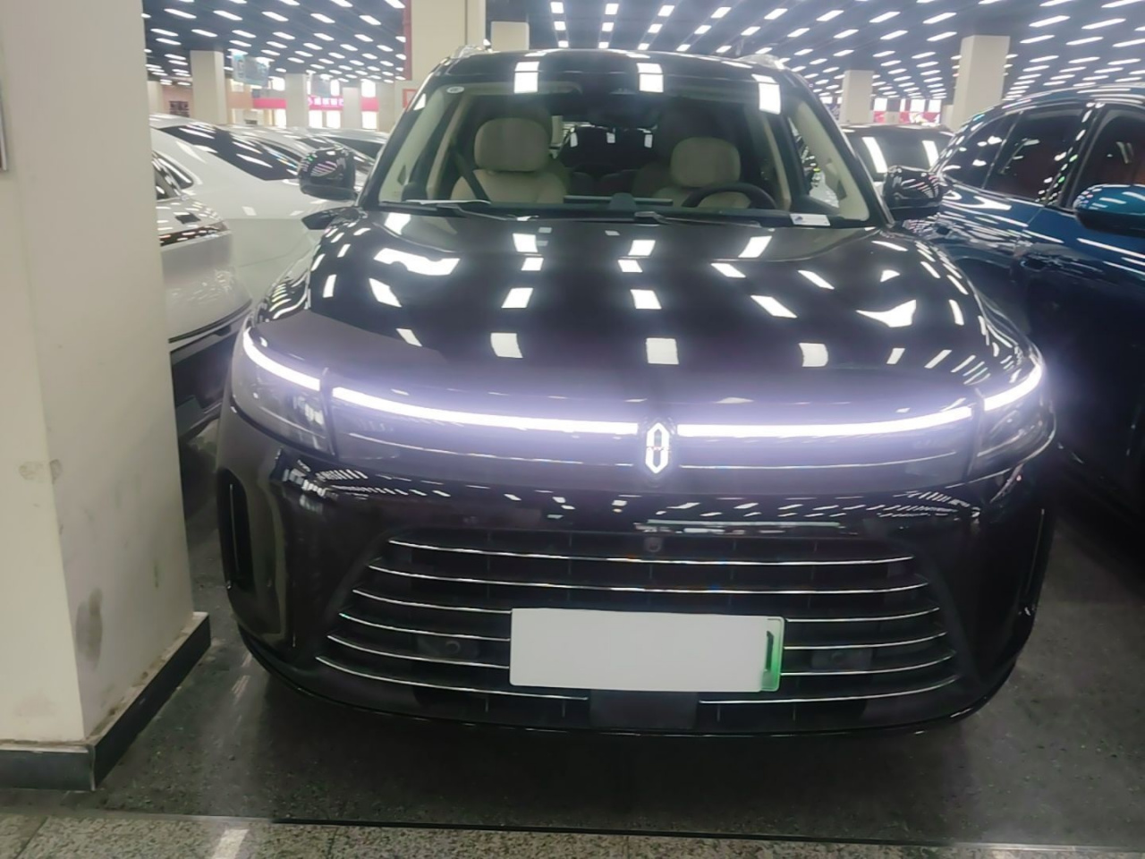 HIMA AITO M7 2022 1.5T AWD Luxury photo 2