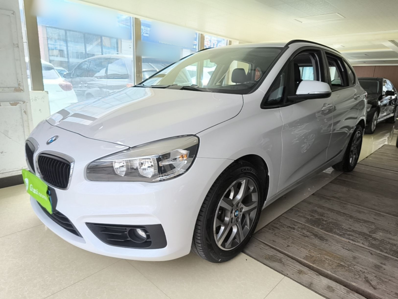2 Series Wagon Imported 2015 218i Leading