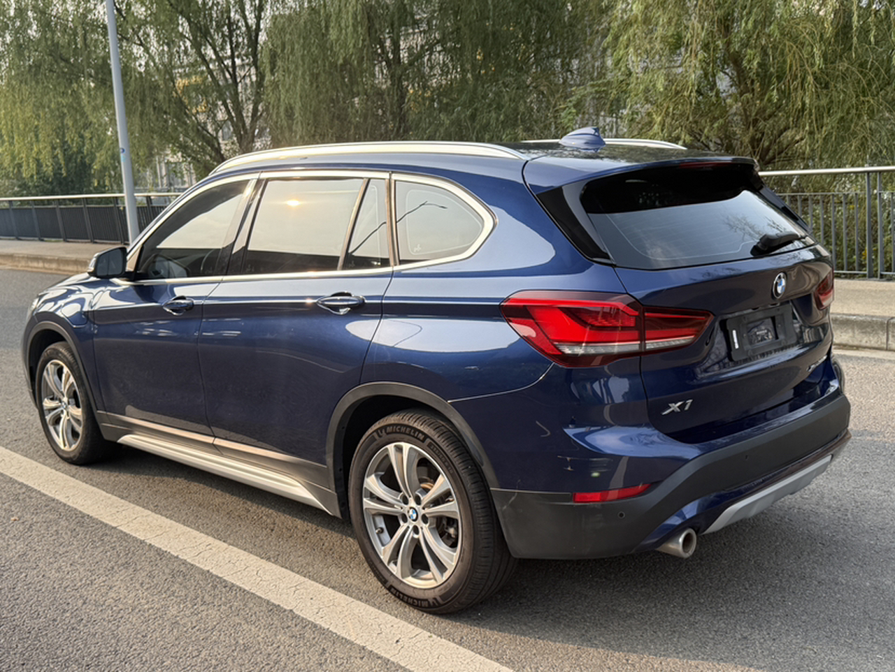 X1 EV 2020 xDrive30Le Exclusive photo 3