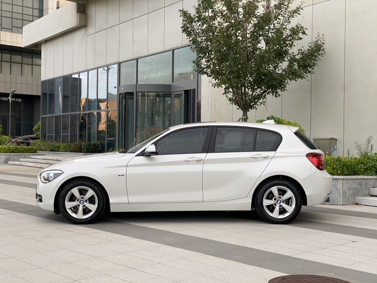 1 Series Imported 2013 Facelift 118i Sport photo 4