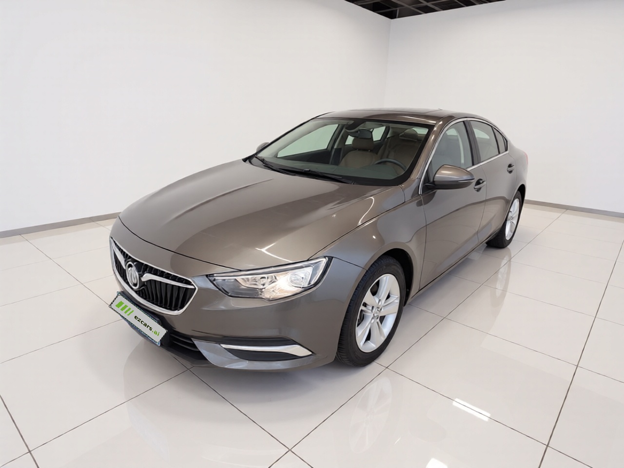 Regal 2019 20T Elite China VI