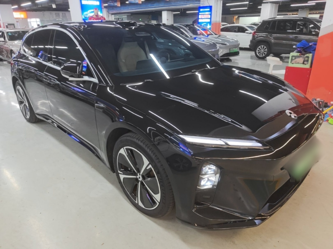 ET5T 2025 75kWh Touring photo 3