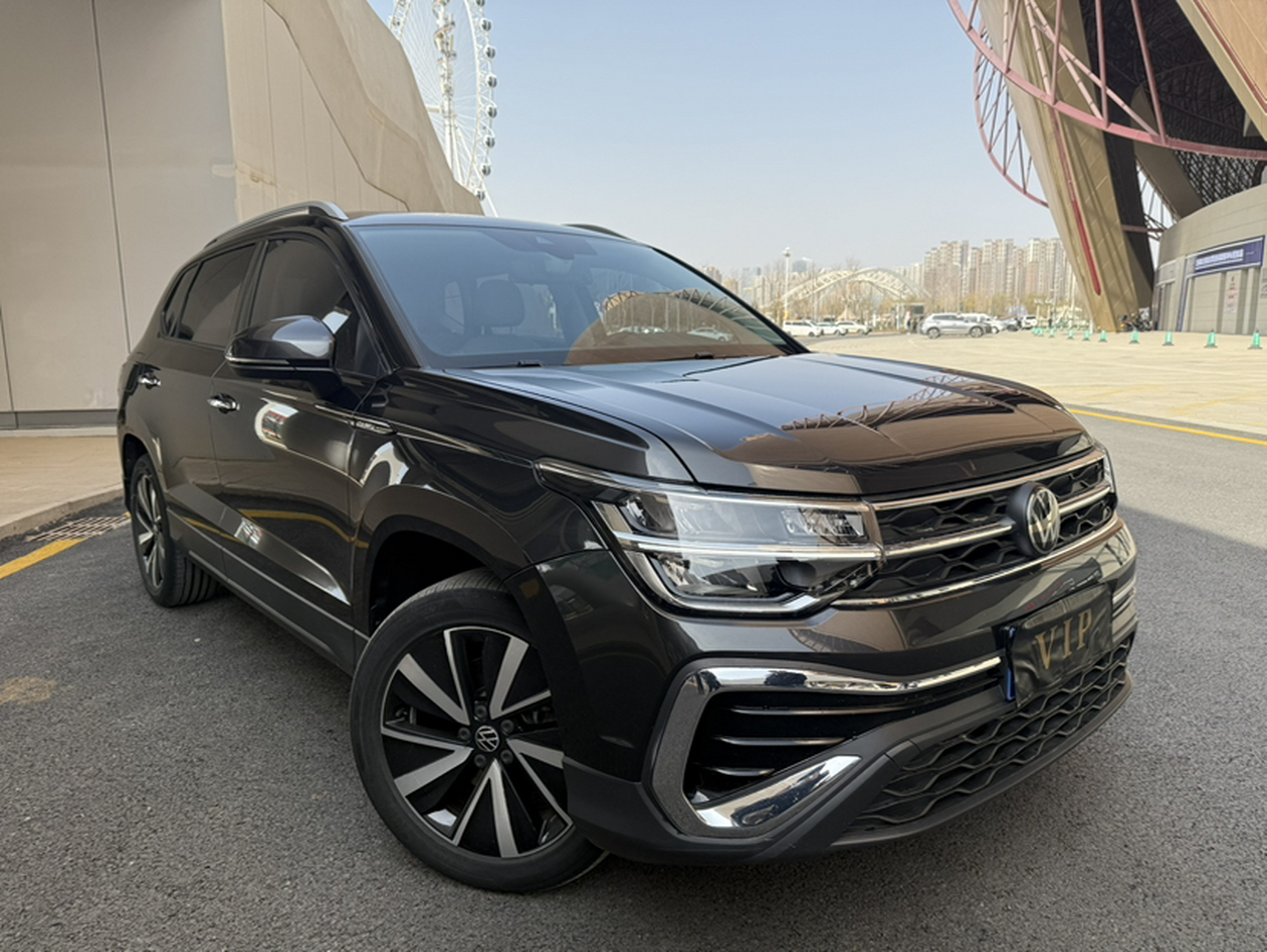 Tharu 2023 300TSI RWD photo 3