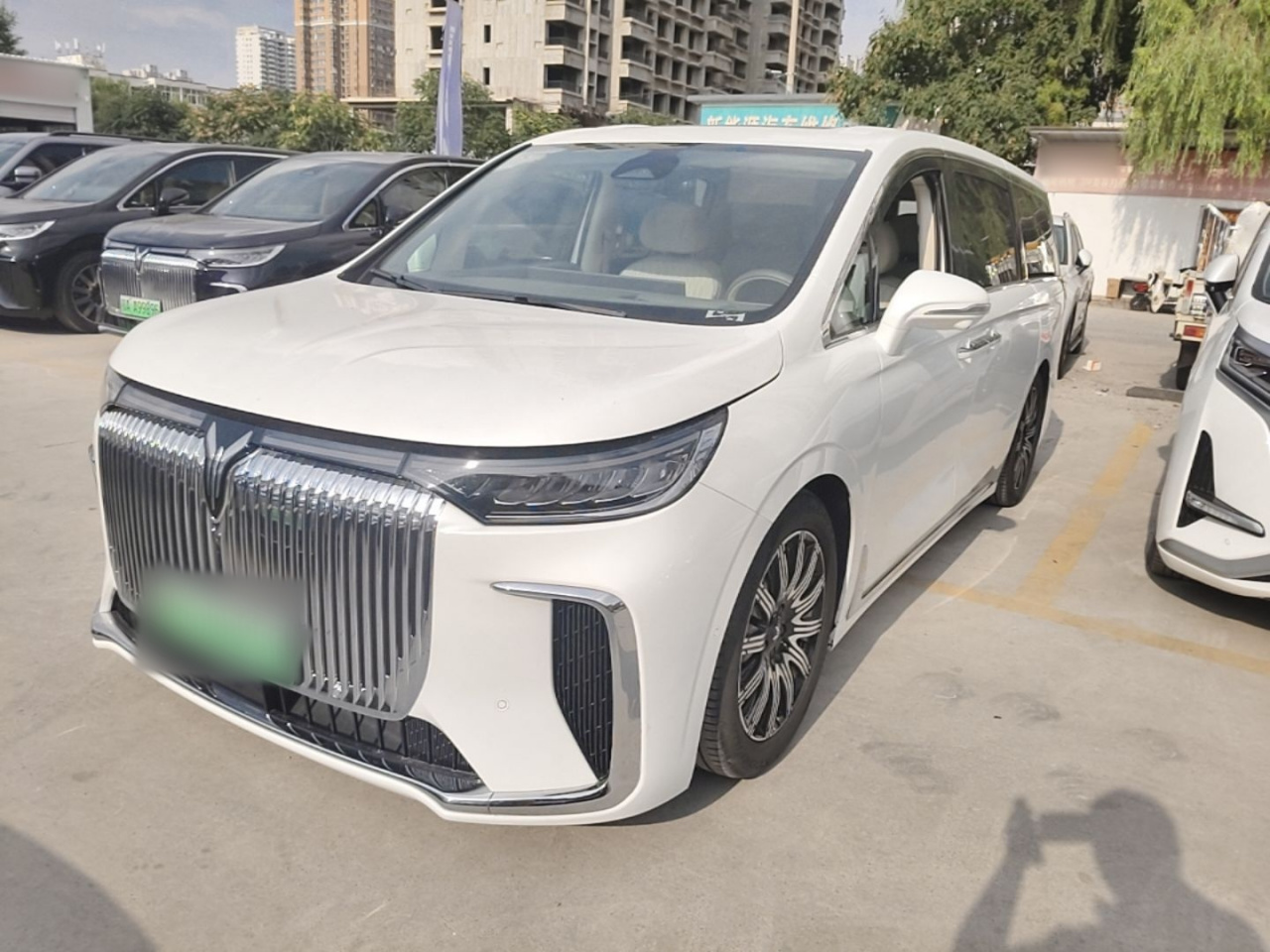 Voyah Dreamer 2025 EV AWD Flagship