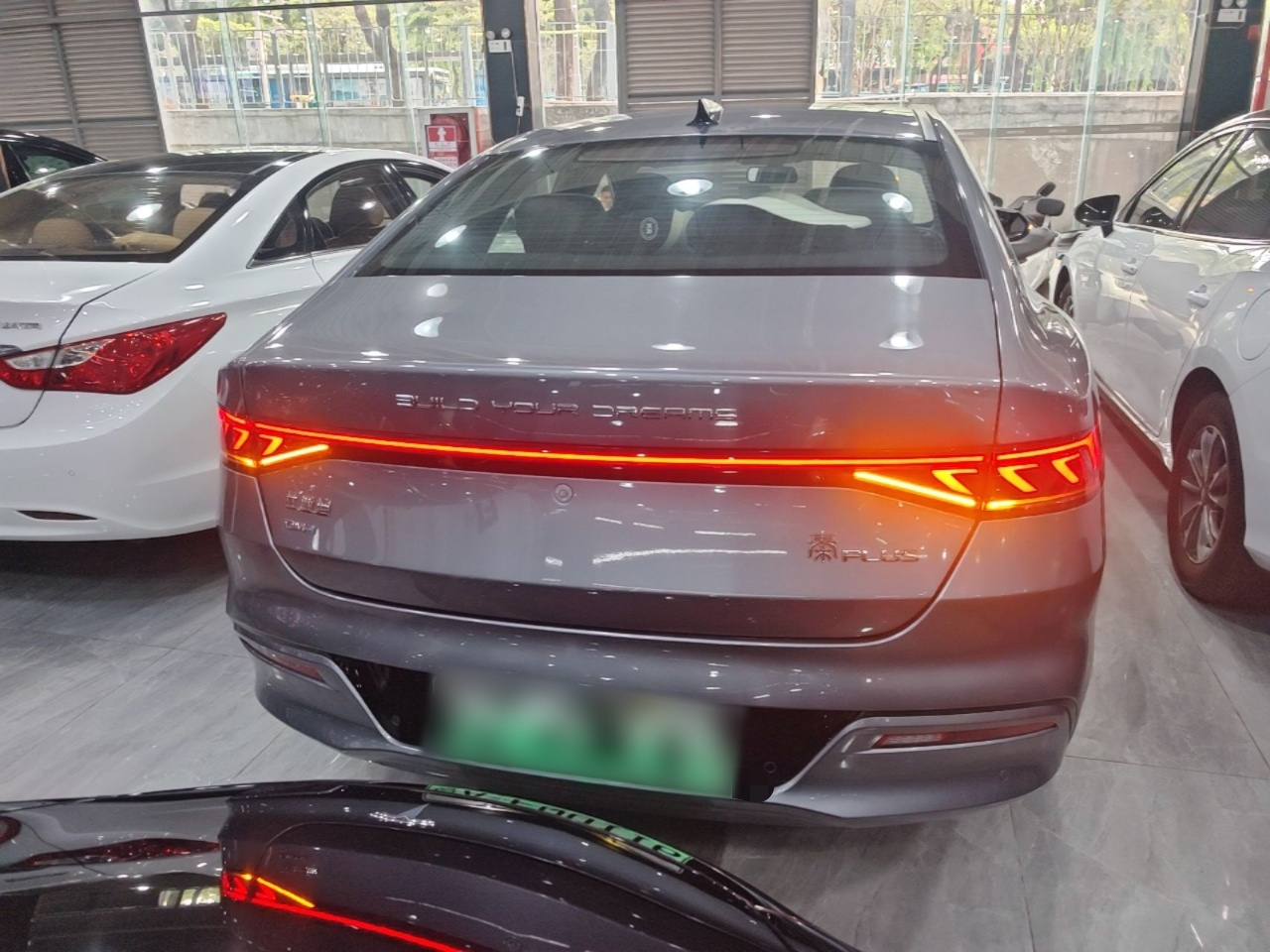 Qin PLUS 2024 Honor DM-i 55KM Leading photo 3