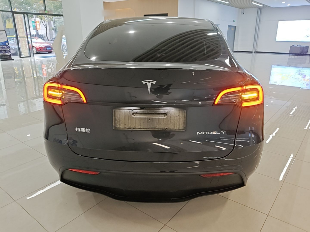 Model Y 2024 RWD photo 5